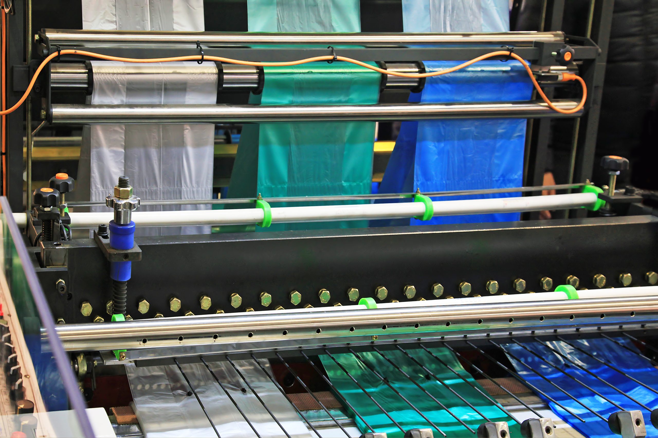 Cutting machine for polyethylene bags six lines